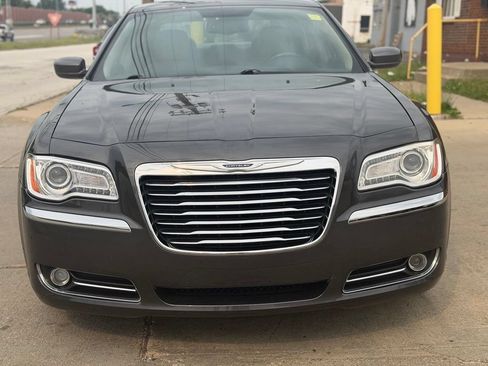 Used 2013 Chrysler 300 w/ Driver Convenience Group RWD image 3