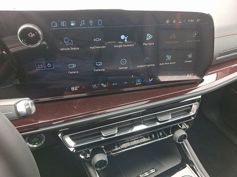 New 2026 Chevrolet Traverse RS image 8