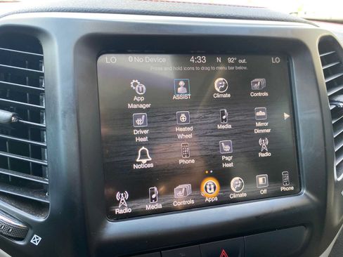 Used 2018 Jeep Cherokee Trailhawk w/ Comfort/Convenience Group AWD/4WD image 23