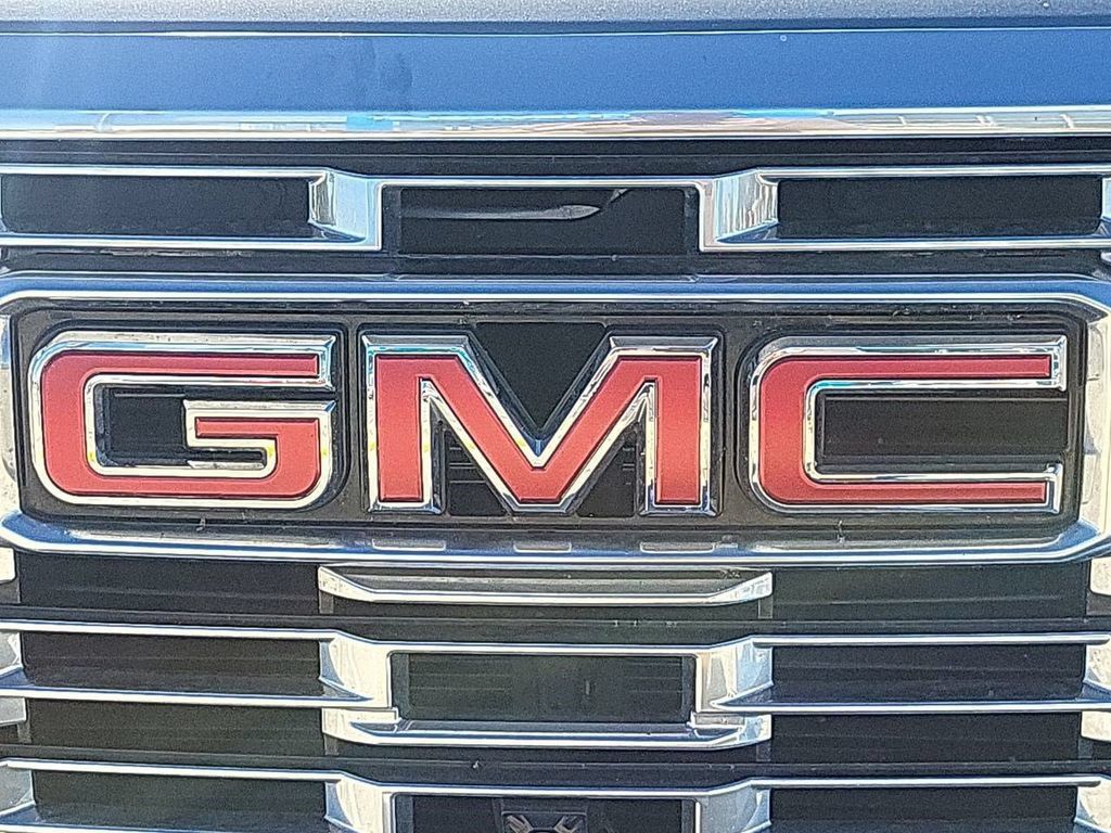 Used 2025 GMC Yukon XL Denali AWD/4WD image 37