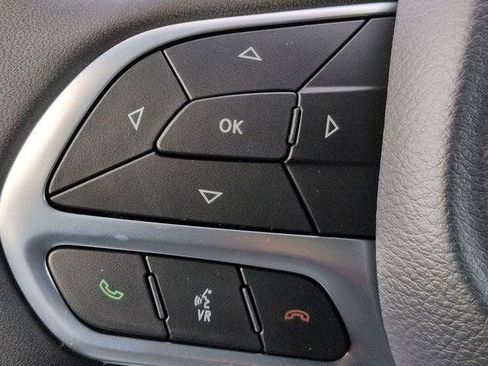 New 2026 Chrysler Pacifica Select FWD image 19