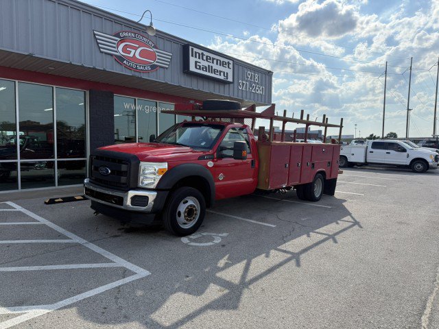 Used 2015 Ford F550 2WD Regular Cab Super Duty image 1