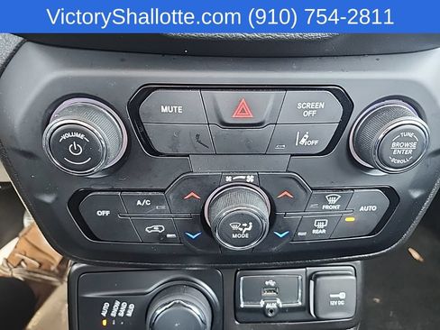 Used 2021 Jeep Renegade Sport AWD/4WD image 7