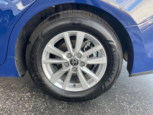 Used 2025 Toyota Camry LE image 29