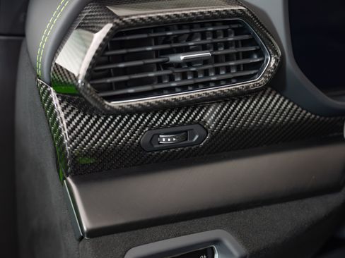 Used 2024 Lamborghini Urus Performante AWD/4WD image 14