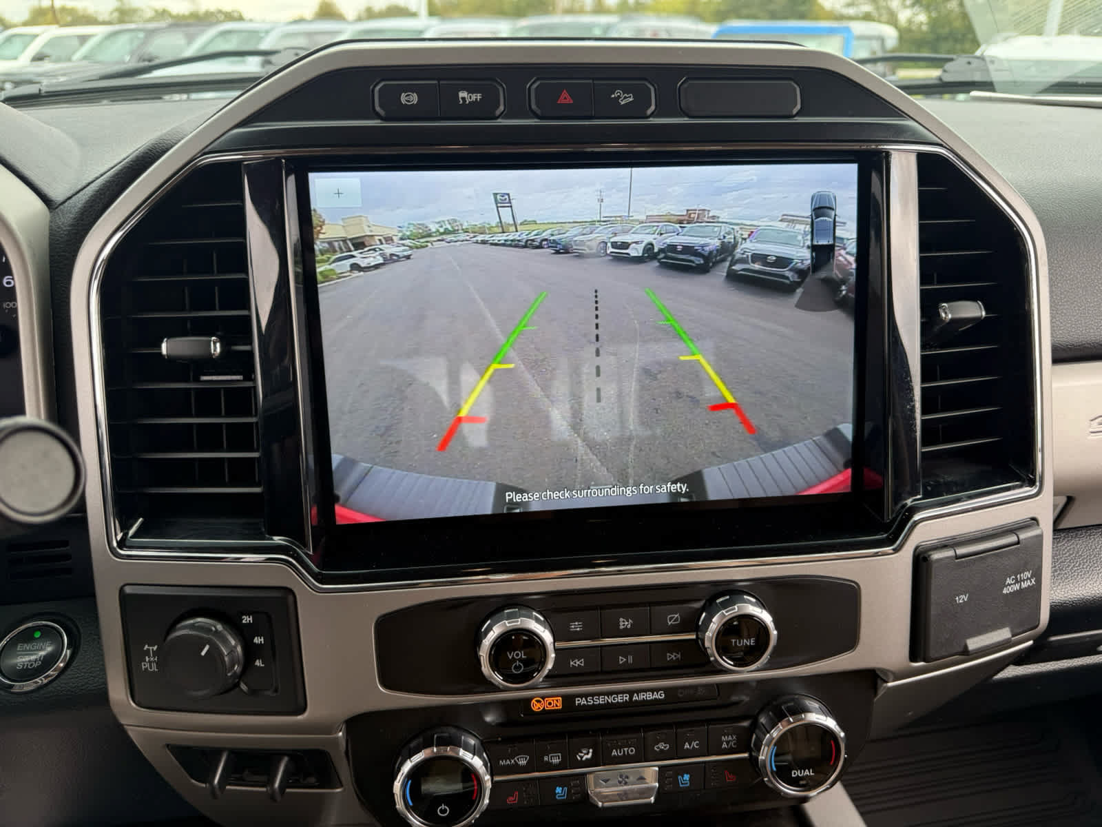 Used 2022 Ford F250 Lariat w/ Lariat Ultimate Package AWD/4WD image 16