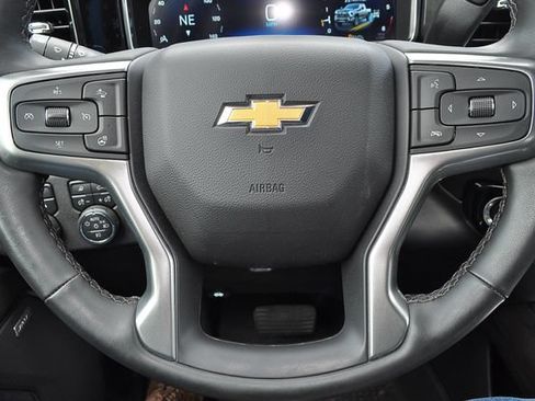 Used 2024 Chevrolet Silverado 2500 LTZ w/ LTZ Convenience Package AWD/4WD image 31