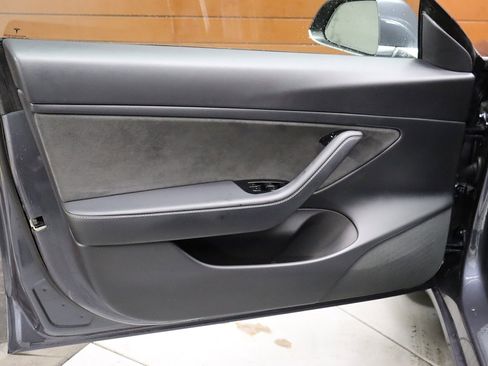 Used 2020 Tesla Model 3 Long Range image 35