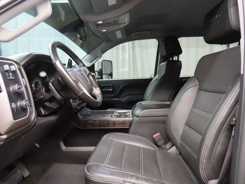 Used 2015 GMC Sierra 2500 Denali w/ Duramax Plus Package AWD/4WD image 12