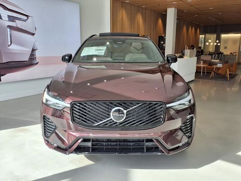 New 2026 Volvo XC60 B5 Core w/ Protection Package image 2