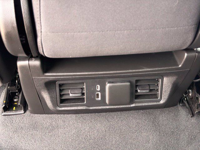 Used 2024 Chevrolet Silverado 1500 LT AWD/4WD image 35