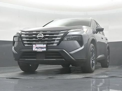 Used 2024 Nissan Rogue SV w/ SV Premium Package FWD image 51