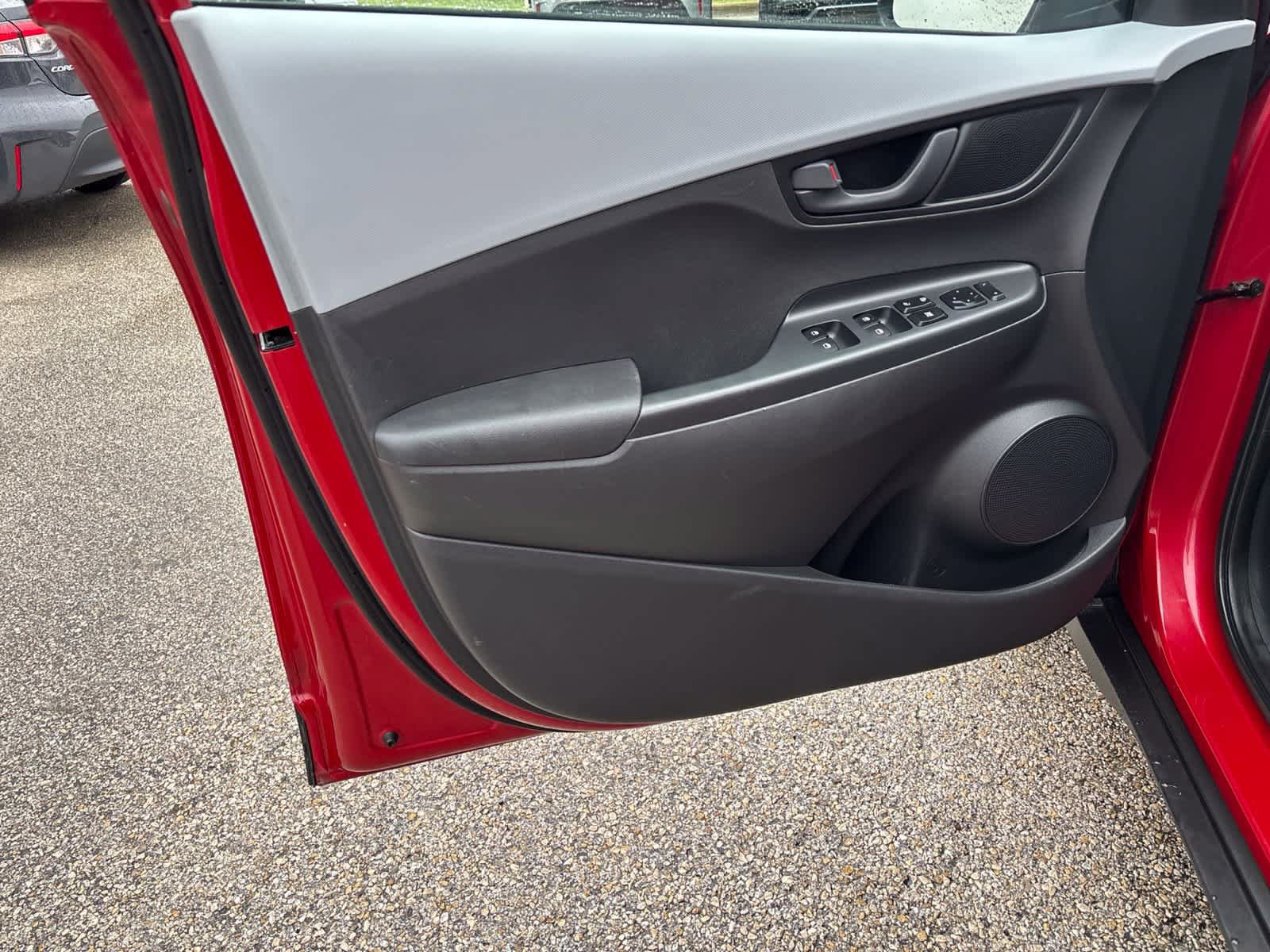 Used 2019 Hyundai Kona SE AWD/4WD image 10
