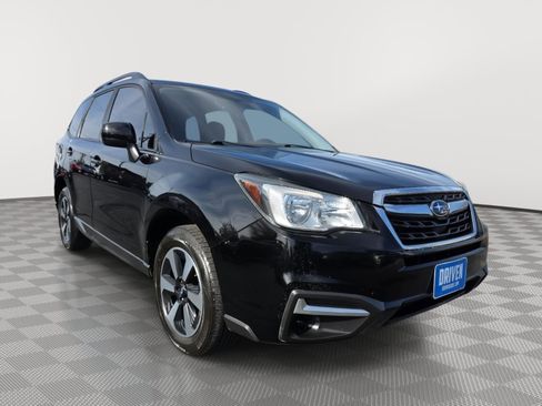 Used 2018 Subaru Forester 2.5i Premium w/ All-Weather Package AWD/4WD image 3
