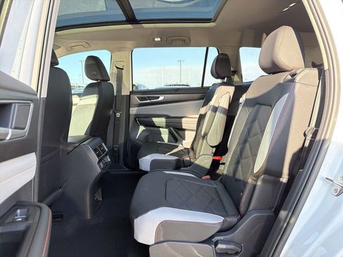New 2026 Volkswagen Atlas Peak Edition AWD/4WD image 14