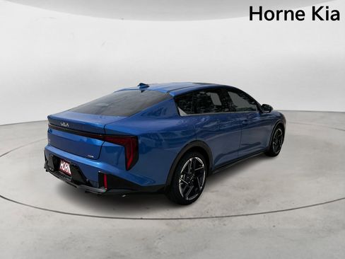 New 2025 Kia K4 GT-Line image 4