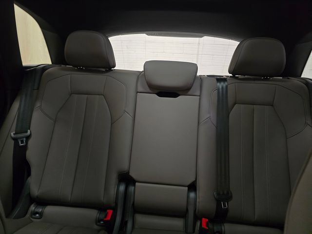 Used 2025 Audi Q5 Premium Plus w/ Premium Plus AWD/4WD image 22
