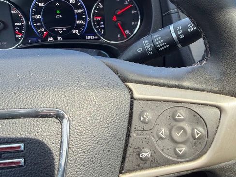 Used 2023 GMC Terrain Denali image 17