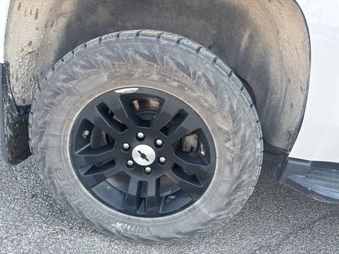 Used 2018 Chevrolet Tahoe LT AWD/4WD image 7