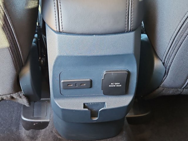 Used 2025 Ford Maverick XLT w/ XLT Luxury Package AWD/4WD image 16