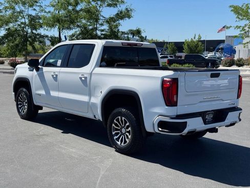 Used 2021 GMC Sierra 1500 AT4 w/ AT4 Premium Package AWD/4WD image 6