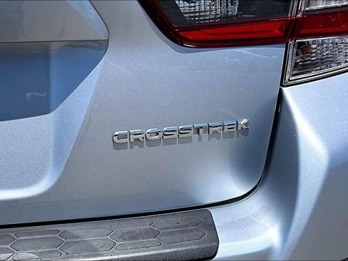 Used 2023 Subaru Crosstrek 2.5i Limited w/ Moonroof Package AWD/4WD image 9