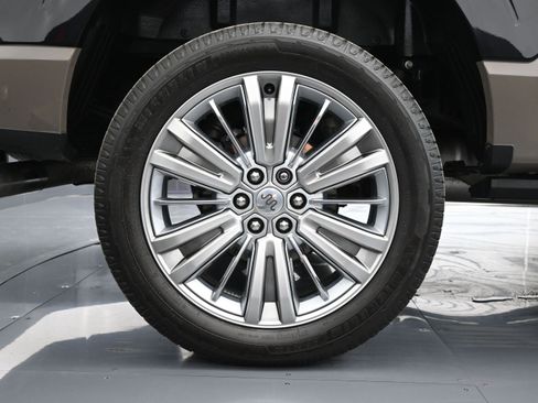 Used 2025 Ford F150 King Ranch AWD/4WD image 18