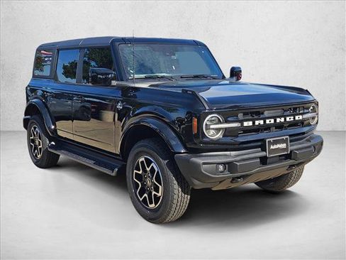 New 2025 Ford Bronco Outer Banks image 7