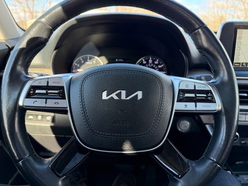 Used 2022 Kia Telluride EX w/ EX Premium Package image 14