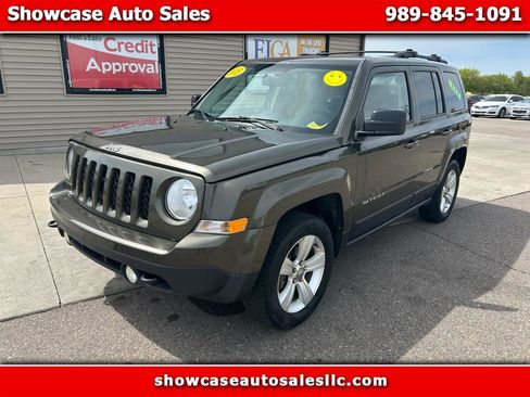 Used 2015 Jeep Patriot Latitude w/ Sun/Sound Group AWD/4WD image 1