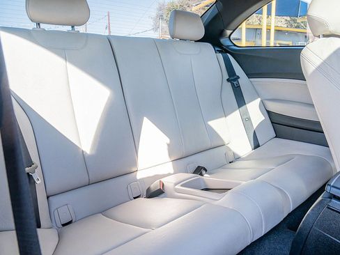 Used 2015 BMW M235i Coupe image 12