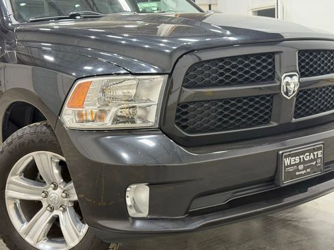 Used 2018 RAM 1500 Express w/ Express Value Package image 41