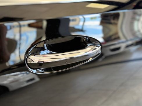 Used 2025 Mercedes-Benz C 300 4MATIC Sedan image 14