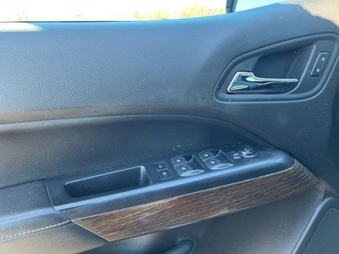 Used 2017 GMC Canyon Denali image 9