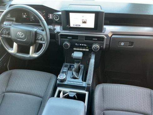 Certified 2025 Toyota 4Runner SR5 AWD/4WD image 12