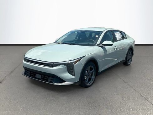 New 2026 Kia K4 FWD image 3