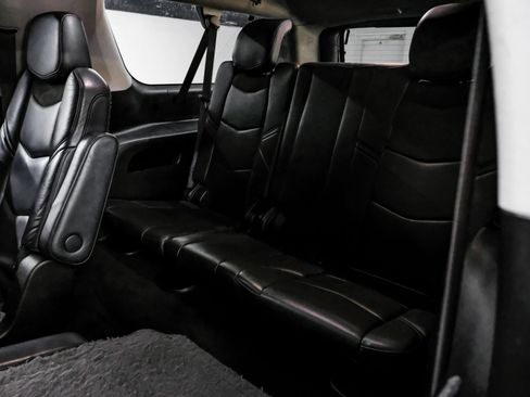 Used 2020 Cadillac Escalade ESV Luxury RWD image 48