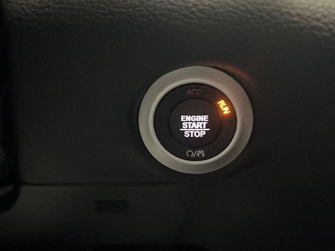 New 2026 Chrysler Pacifica Select FWD image 19