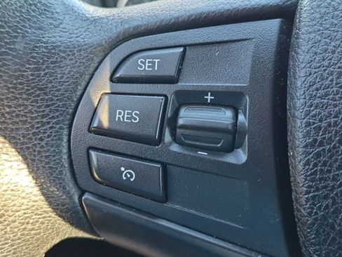 Used 2017 BMW 320i Sedan RWD image 16