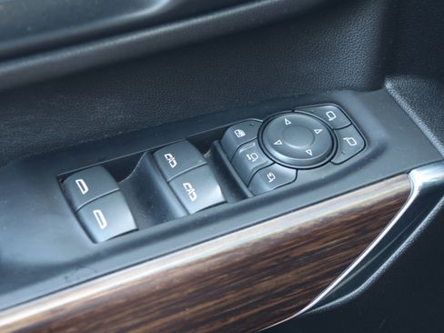 Used 2023 Chevrolet Silverado 2500 High Country w/ Z71 Off-Road Package image 15