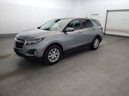 Used 2023 Chevrolet Equinox LT w/ Driver Convenience Package AWD/4WD image 2