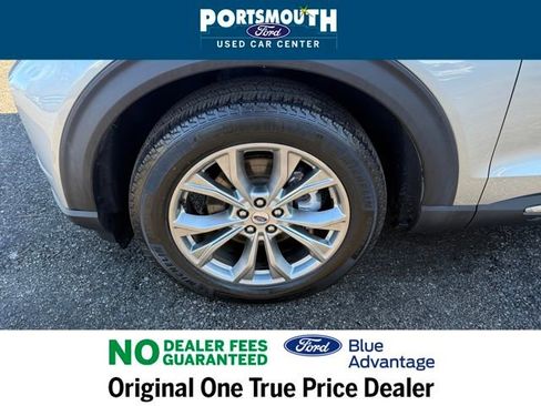 Certified 2022 Ford Explorer XLT w/ Equipment Group 202A image 28
