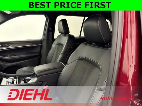 New 2026 Jeep Grand Cherokee Altitude image 19