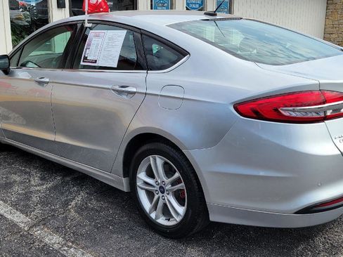 Used 2018 Ford Fusion SE w/ Fusion SE Technology Package image 27