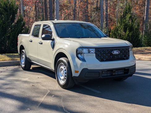 New 2025 Ford Maverick XL w/ Equipment Group 102A image 2