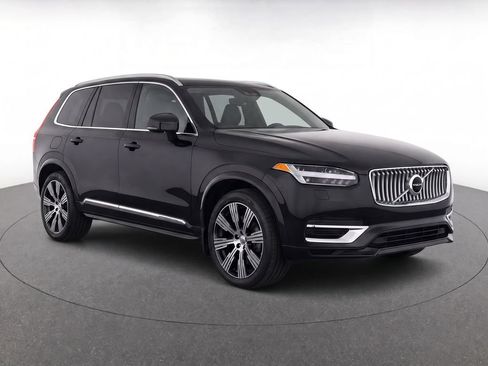 Certified 2024 Volvo XC90 T8 Ultimate w/ Lounge Package AWD/4WD image 2