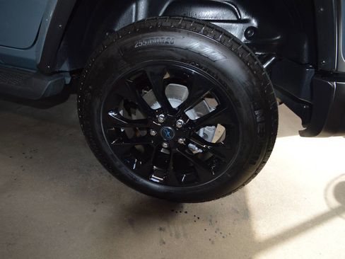 Used 2025 Jeep Wrangler Unlimited Sahara image 27