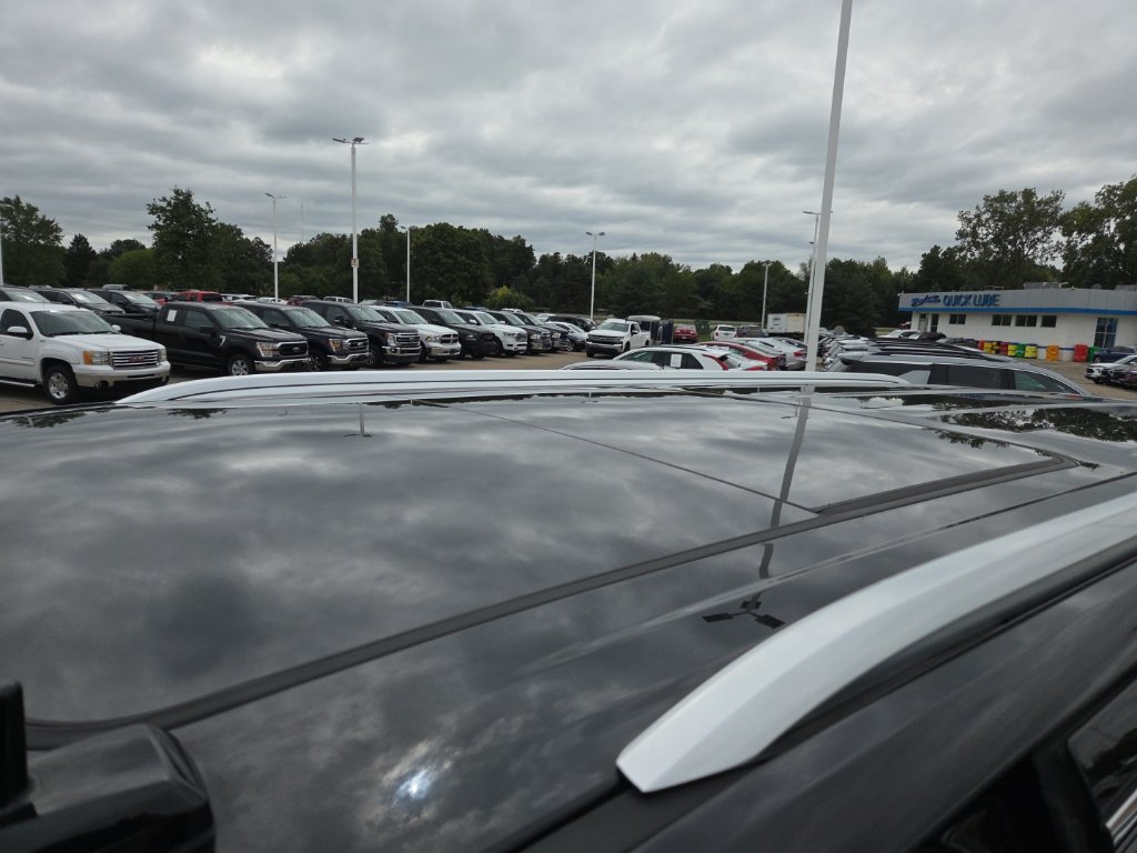Used 2023 Cadillac Escalade ESV Premium Luxury w/ LPO, Radiant Package AWD/4WD image 19