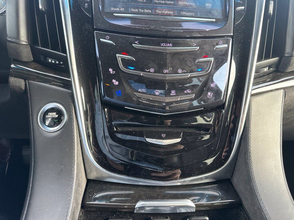 Used 2020 Cadillac Escalade Platinum w/ Escalade Sport Edition AWD/4WD image 27