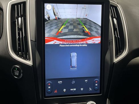 Used 2023 Ford Edge SEL w/ Convenience Package image 5